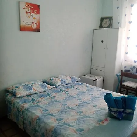 Beb I Delfini Di Casa Paola Bed & Breakfast 3*