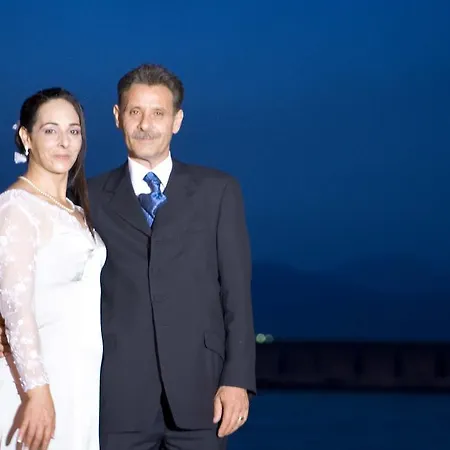 Bed & Breakfast Beb I Delfini Di Casa Paola 3*