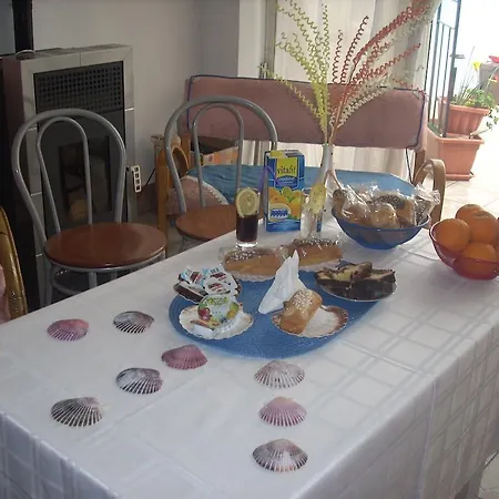 Beb I Delfini Di Casa Paola Mascali