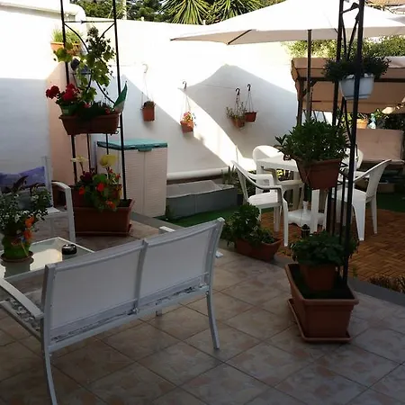 Beb I Delfini Di Casa Paola Mascali