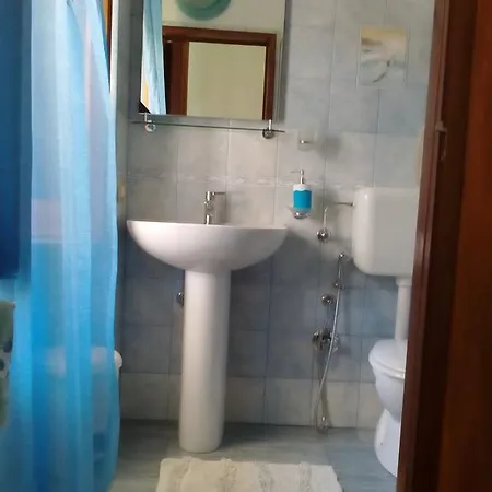 Beb I Delfini Di Casa Paola Mascali