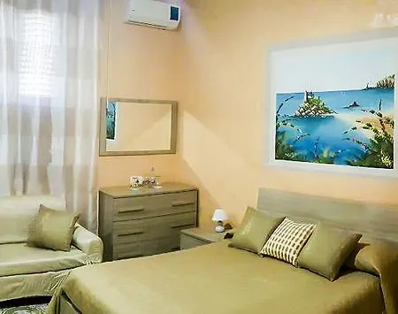 Bed & Breakfast Beb I Delfini Di Casa Paola Mascali