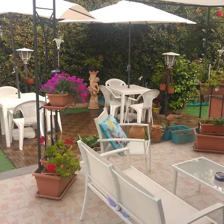 Beb I Delfini Di Casa Paola Bed & Breakfast Mascali