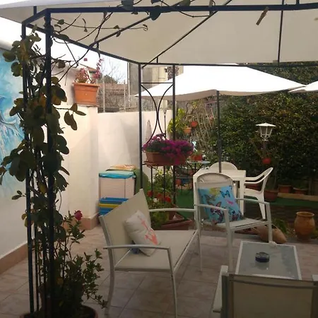 Beb I Delfini Di Casa Paola Bed & Breakfast