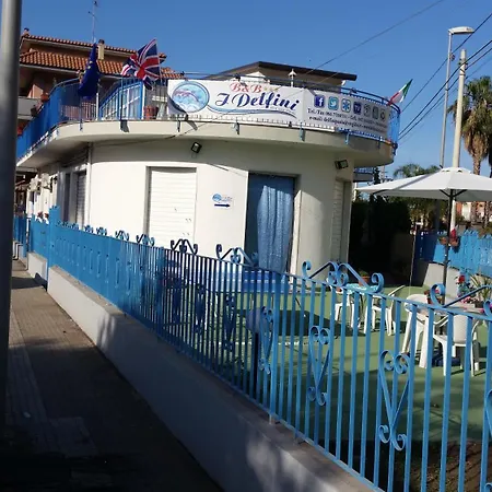 Beb I Delfini Di Casa Paola Mascali