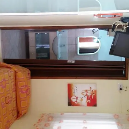 Beb I Delfini Di Casa Paola Bed and breakfast